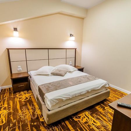 Hostel Parc Fălticeni Exteriér fotografie